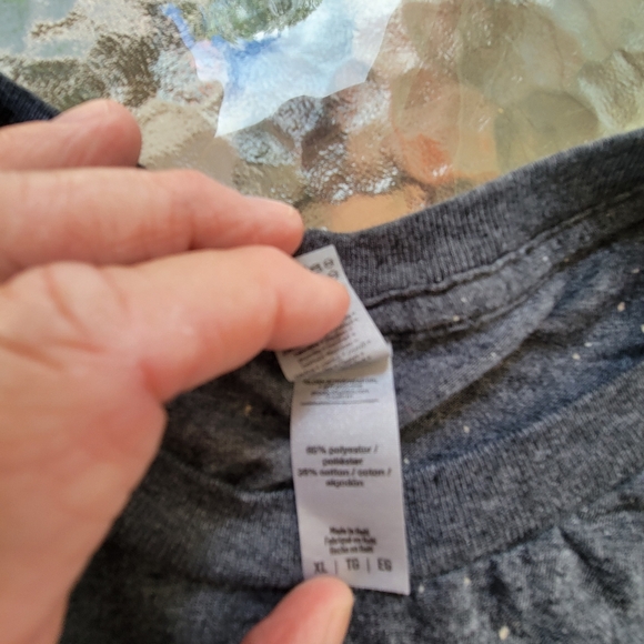 Gildan Gray Retired 2022 Short Sleeve Tee Size XL - Picture 3 of 3